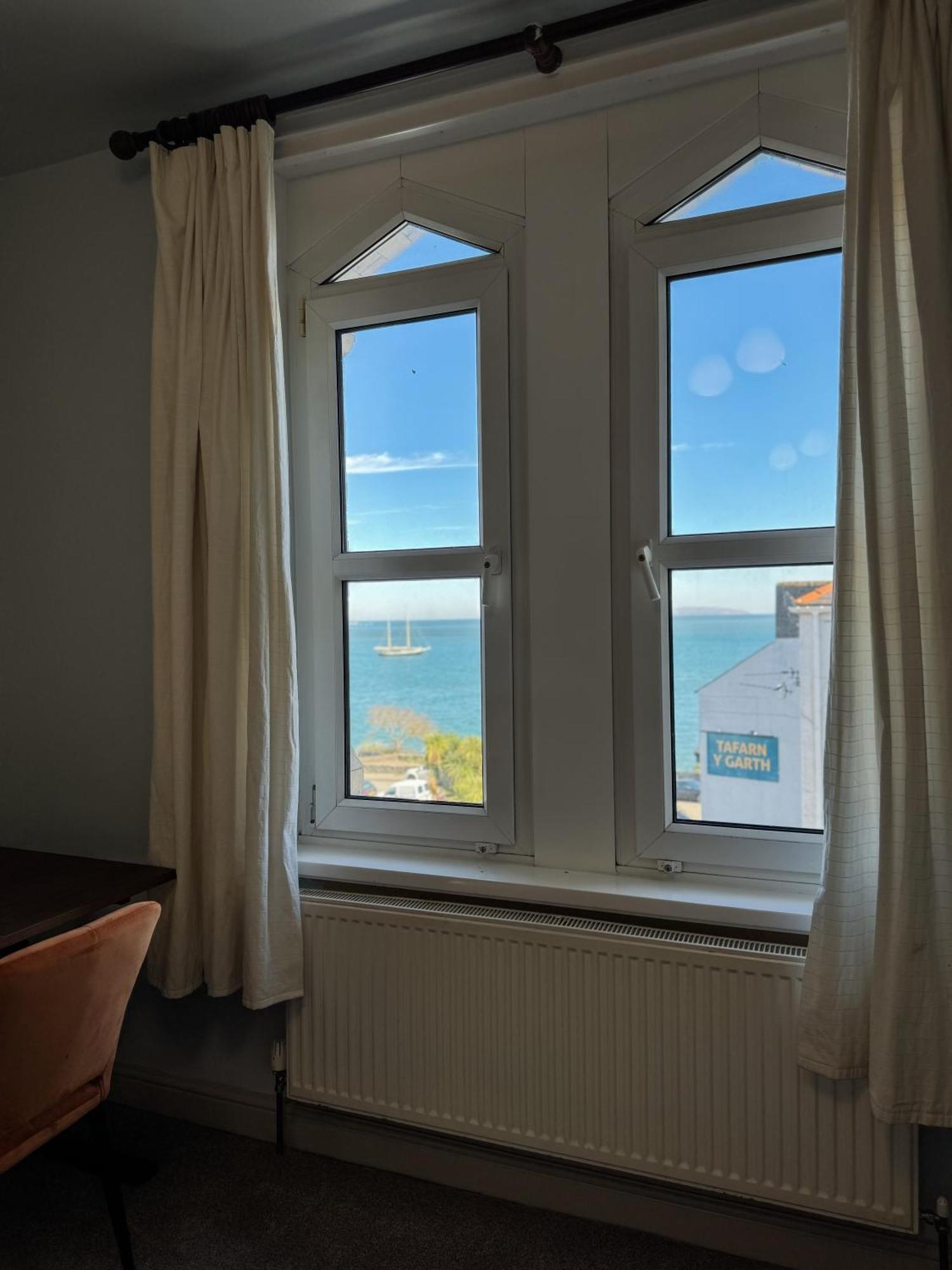 Nomi Rooms & Restaurant Бангор Экстерьер фото