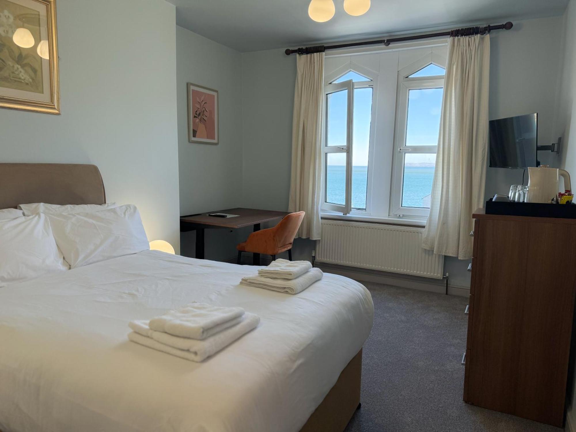 Nomi Rooms & Restaurant Бангор Экстерьер фото