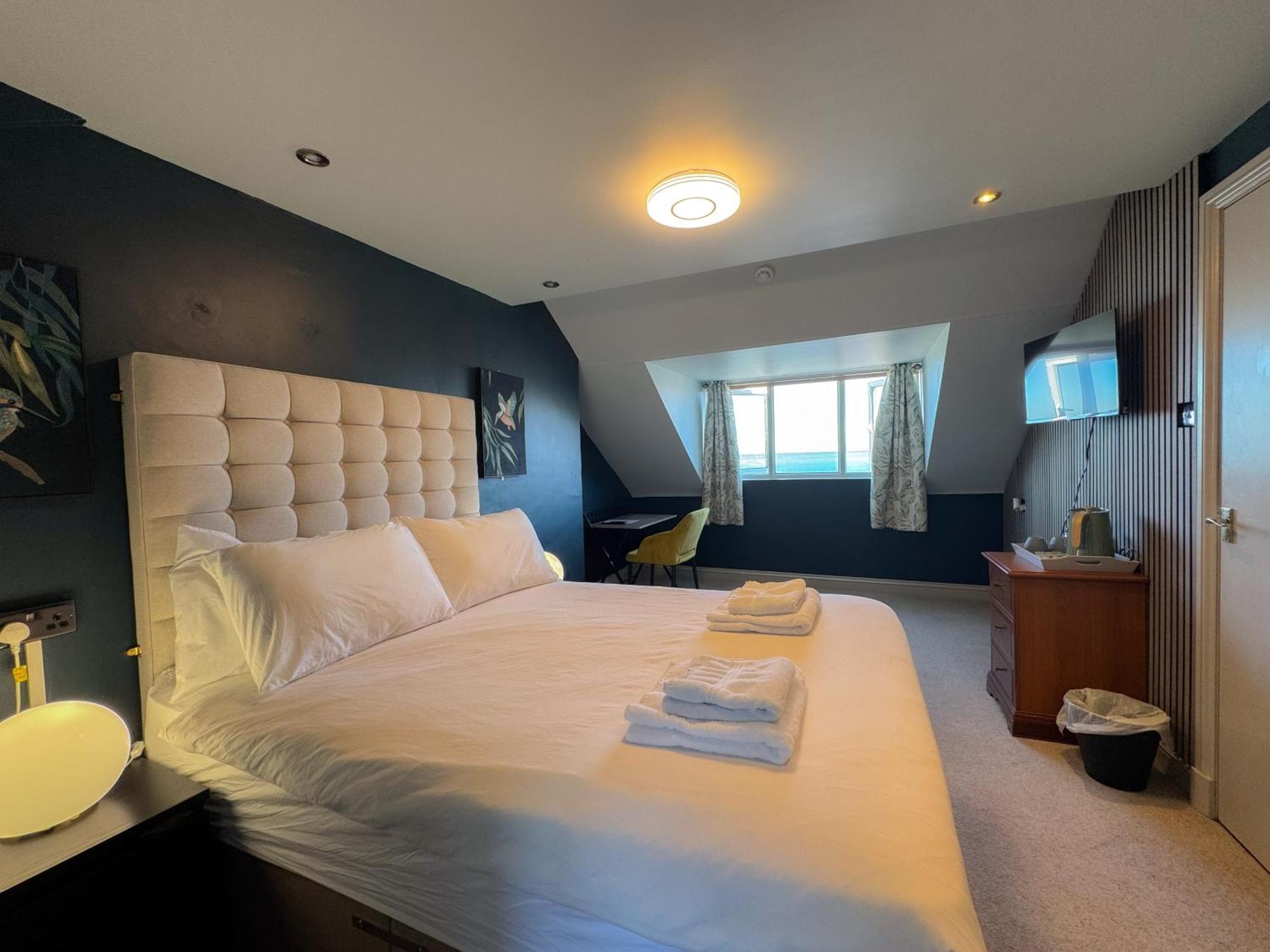 Nomi Rooms & Restaurant Бангор Экстерьер фото