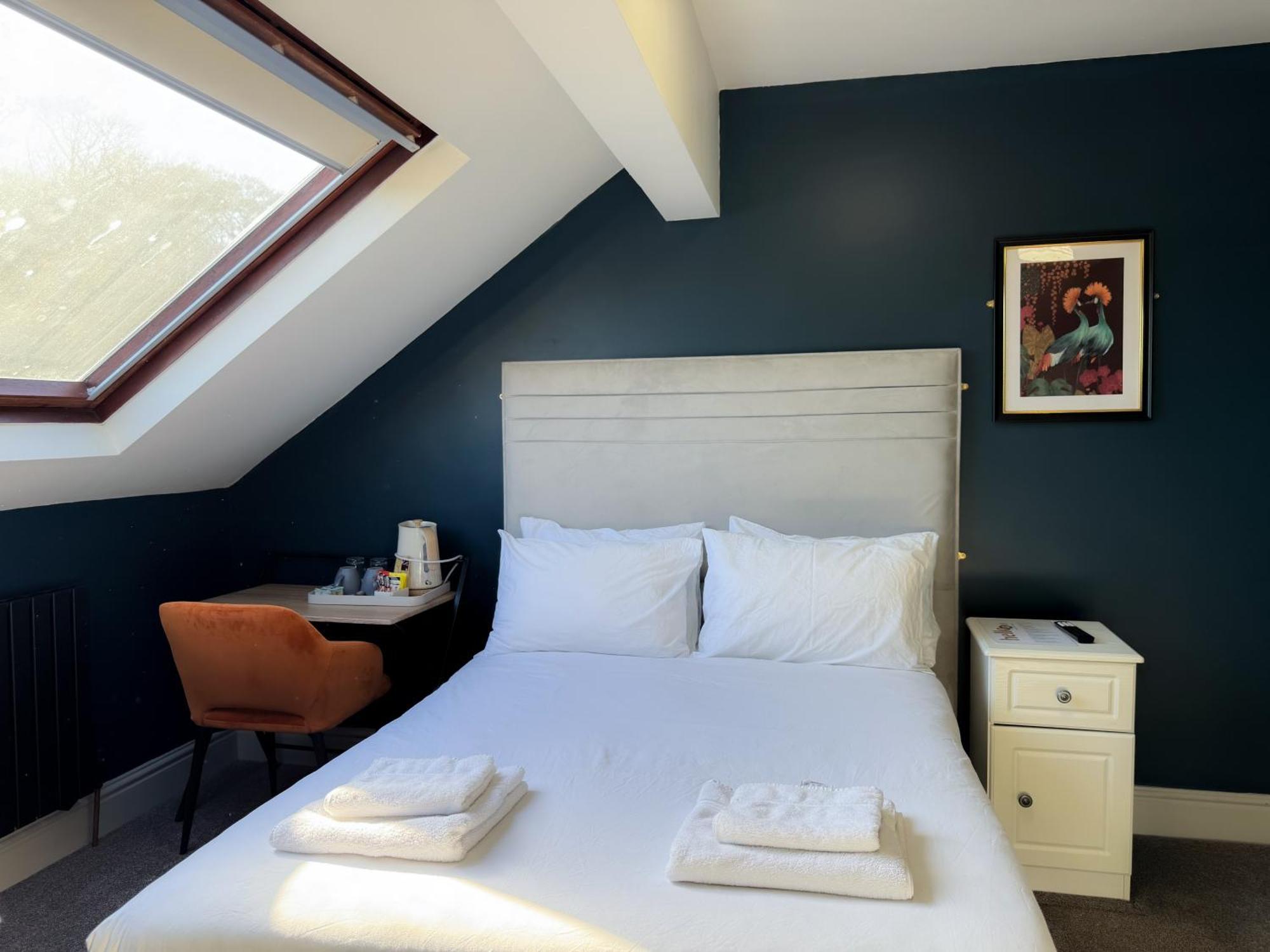 Nomi Rooms & Restaurant Бангор Экстерьер фото